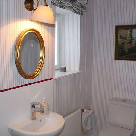 With 4 Bedrooms Fischerhude