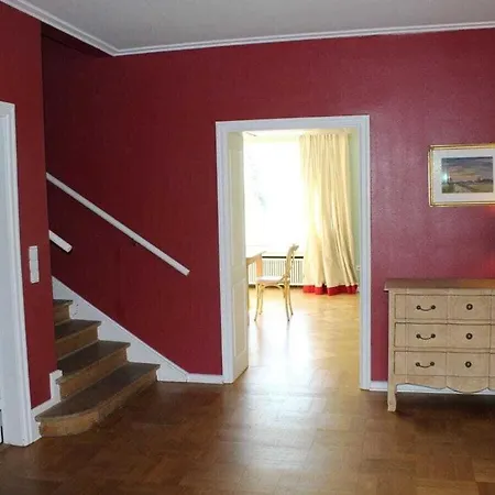 With 4 Bedrooms بيت للعطل